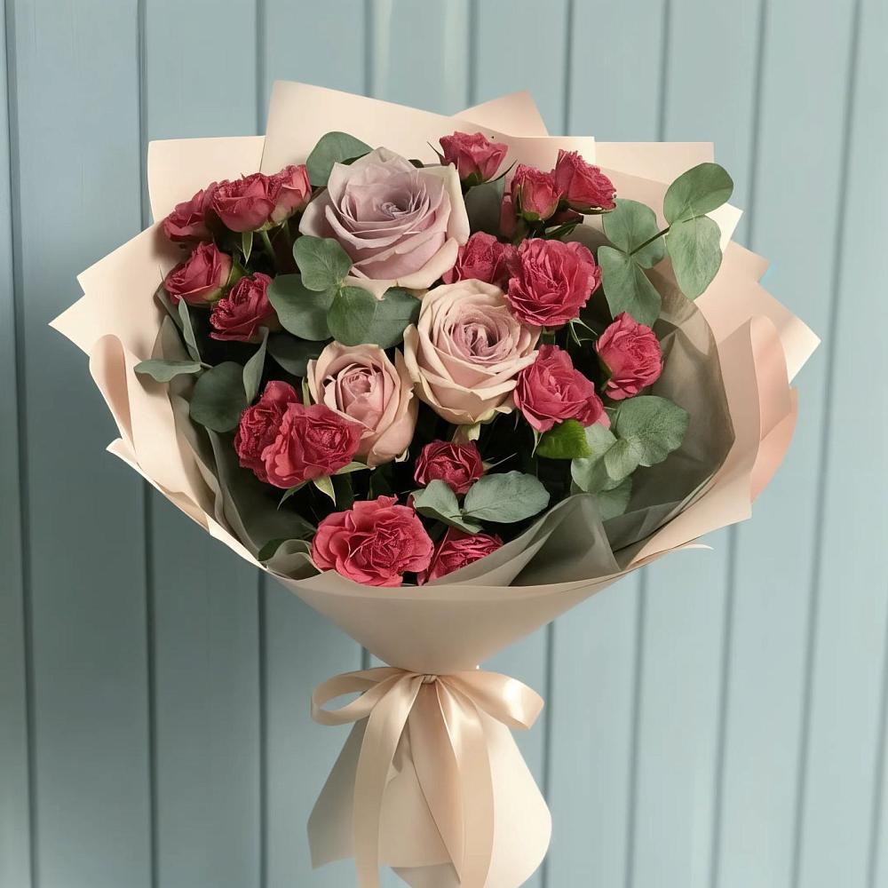Букет цветов из: Гвоздики и Розы в Междуреченском