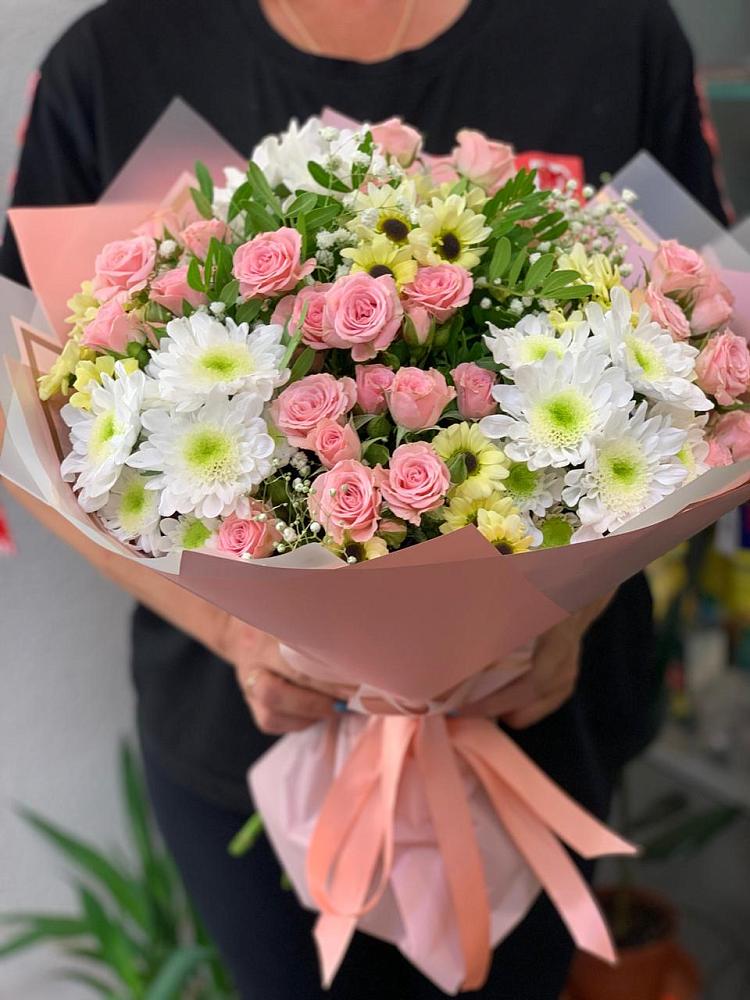 Букет цветов из: Розы и Хризантемы в Междуреченском