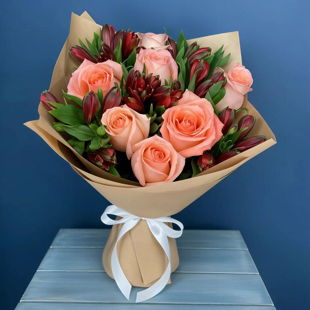 Букет цветов из: Розы и Альстромерии в Междуреченском