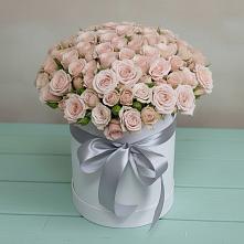 Цветочная композиция из Розы в шляпной коробке в Междуреченском