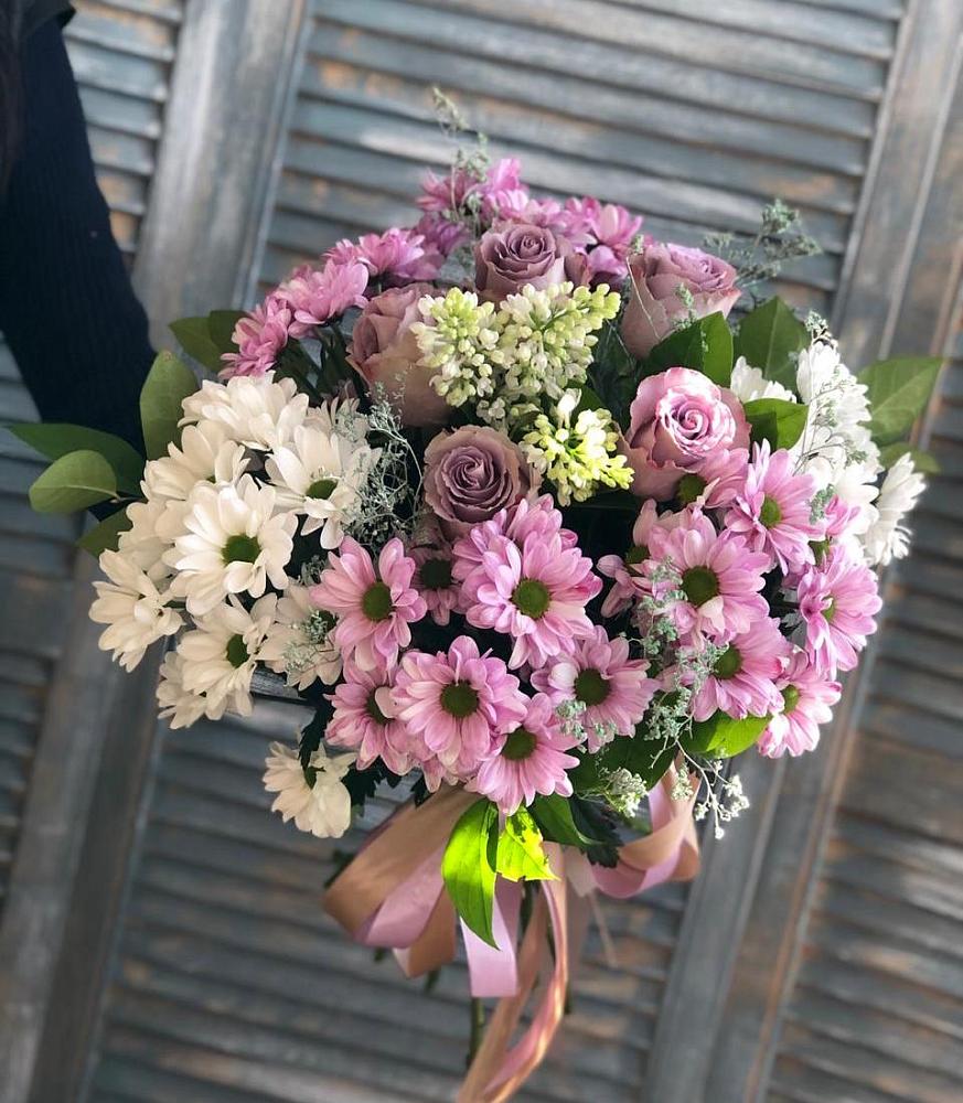 Букет цветов из: Хризантемы и Розы в Междуреченском