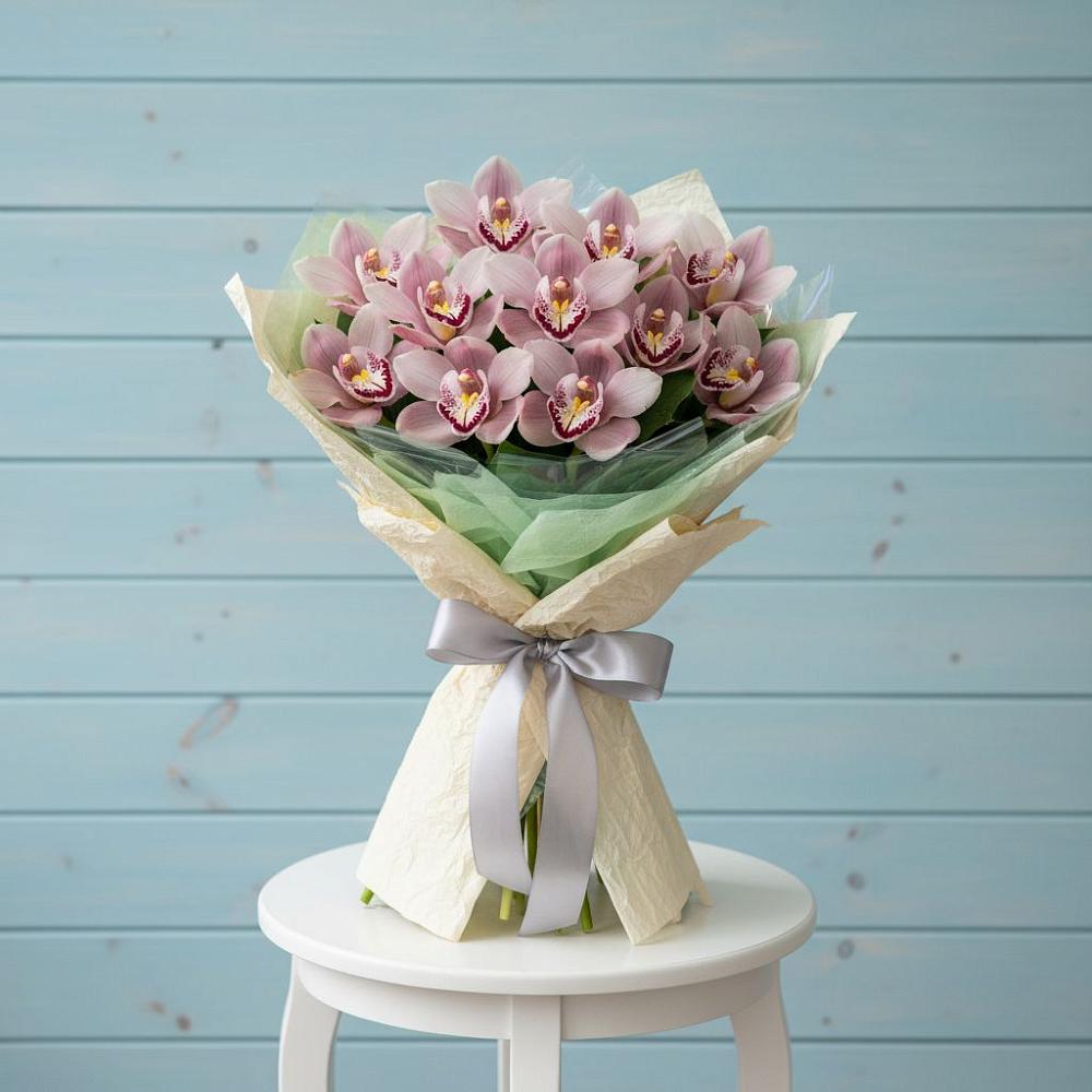 Букет цветов из: Орхидеи и Розы в Междуреченском