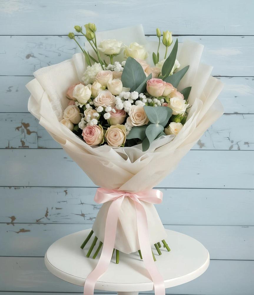 Букет цветов из: Розы и Лизиантусы в Междуреченском