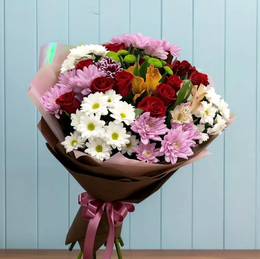 Букет цветов из: Розы, Хризантемы и Альстромерии в Междуреченском