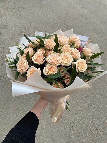 Букет Кремовые розы Латте в Междуреченском
