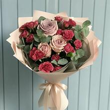 Букет цветов из:  Гвоздики и Розы в Междуреченском