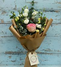 Букет цветов из:  Розы и Лизиантусы в Междуреченском