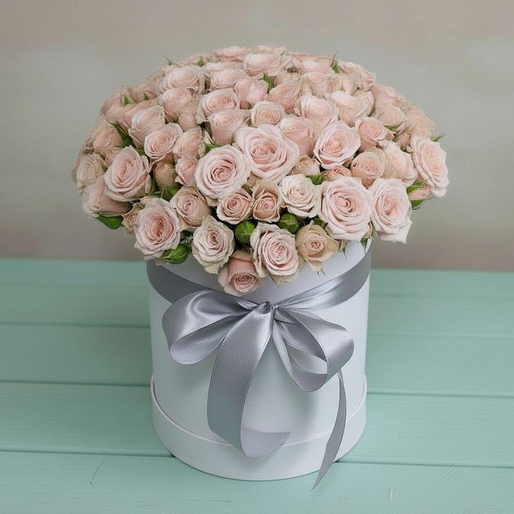 Цветочная композиция из Розы в шляпной коробке в Междуреченском